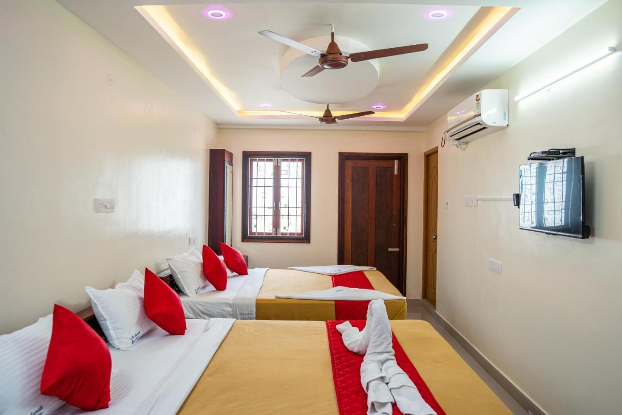 Le Suresh Guest House Pondicherry Bagian luar foto