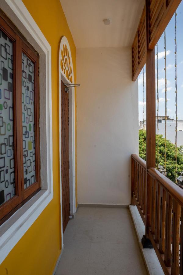 Le Suresh Guest House Pondicherry Bagian luar foto